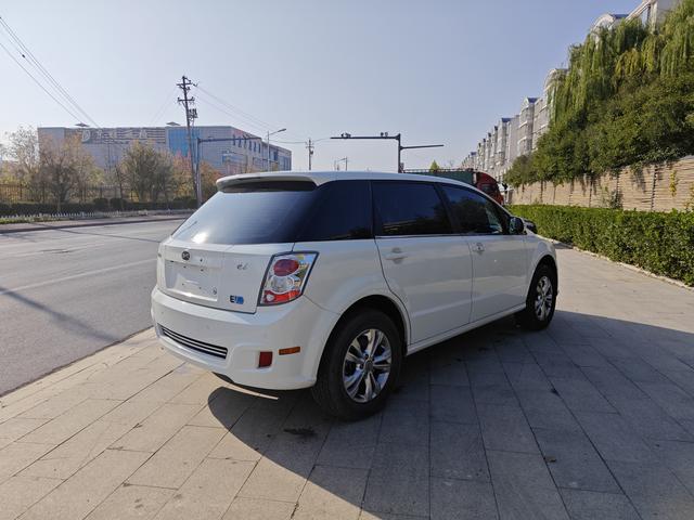 BYD e6