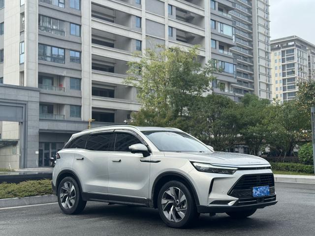 BAIC Beijing X7