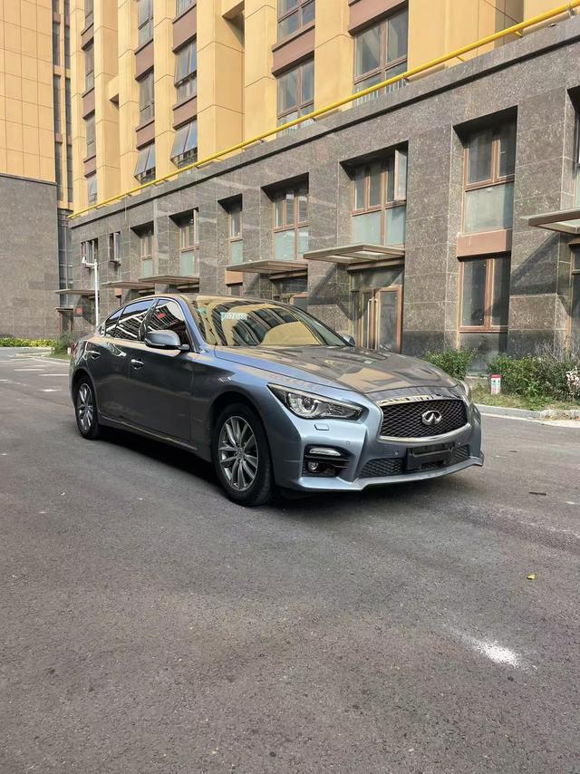 Infiniti Q50L