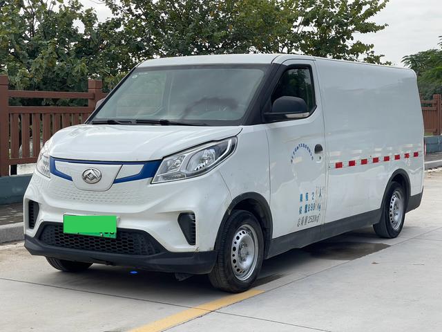 Maxus EV30