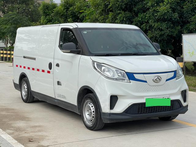 Maxus EV30