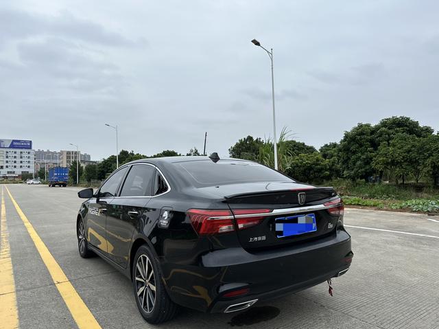 Roewe i6