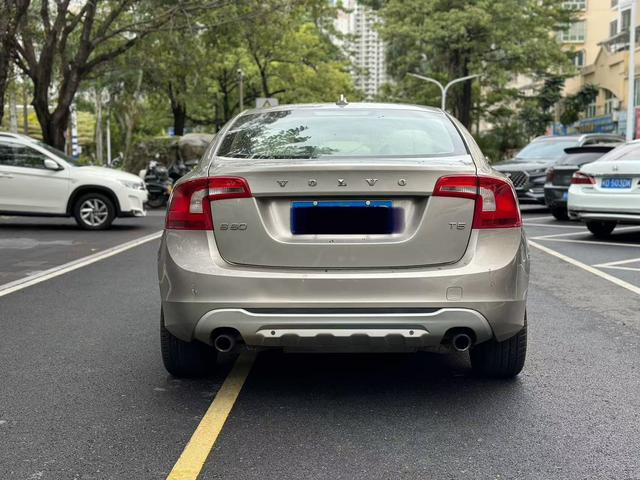 Volvo S60 (imported)