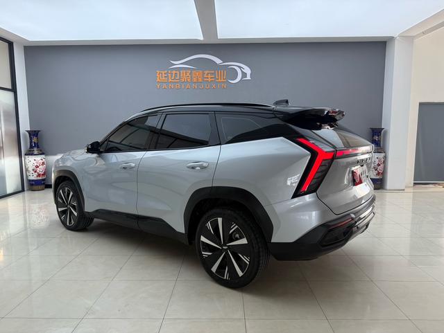 Geely Atlas L