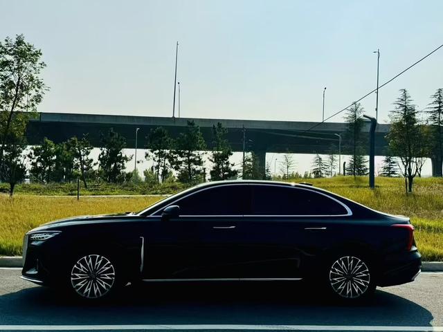 Hongqi H5