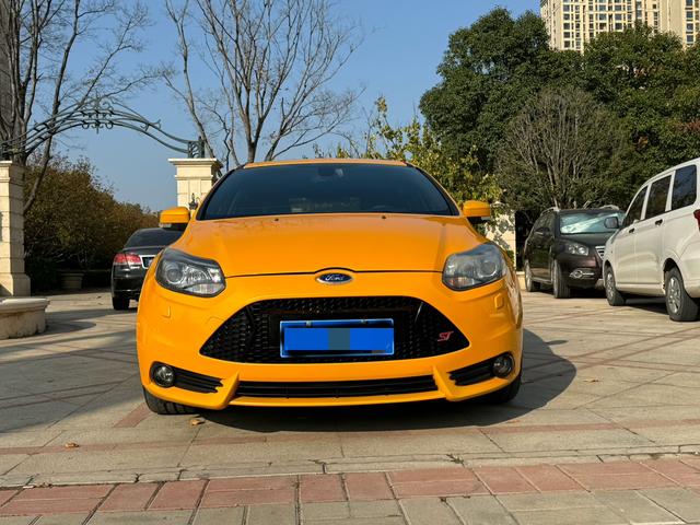 Ford Focus (imported)