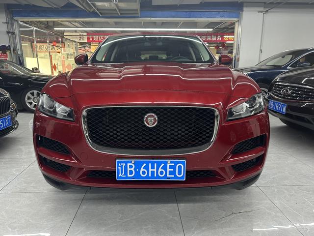 Jaguar F-PACE