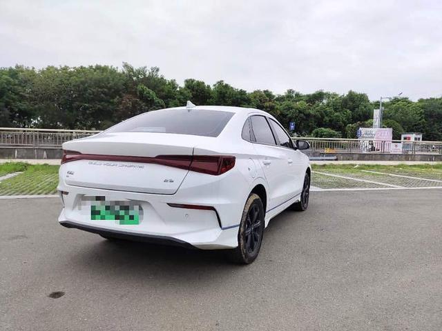 BYD e3