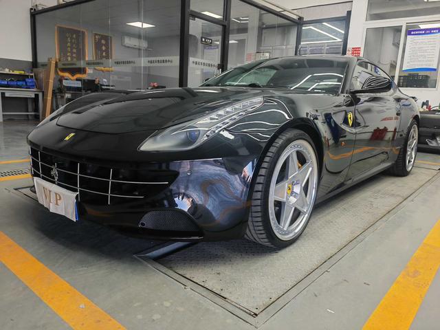 Ferrari FF