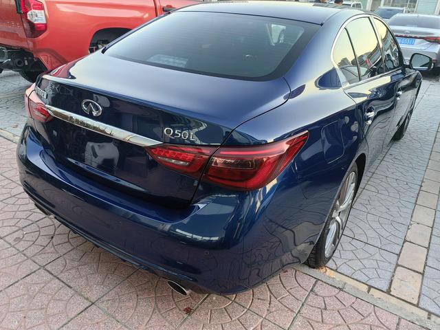 Infiniti Q50L