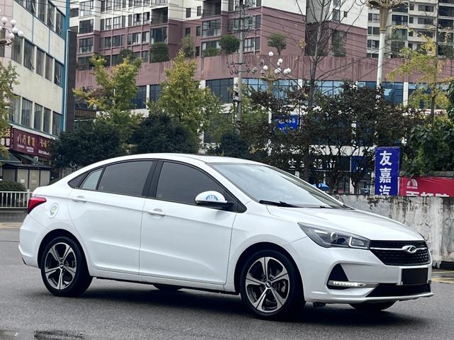 Chery Arrizo 5