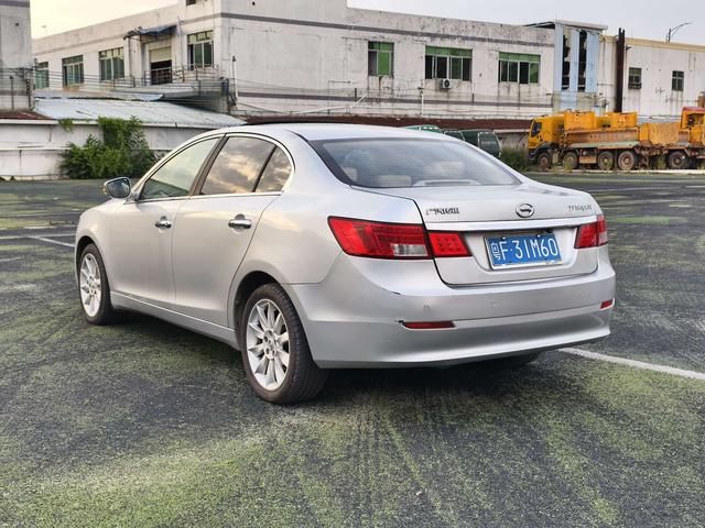 GAC Trumpchi GA5