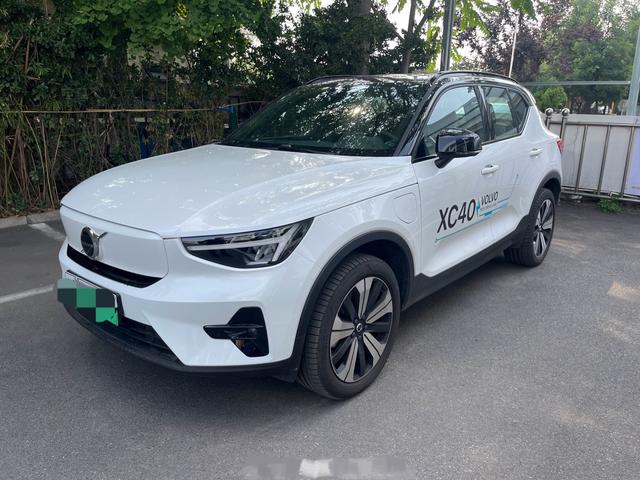 Volvo XC40 EV