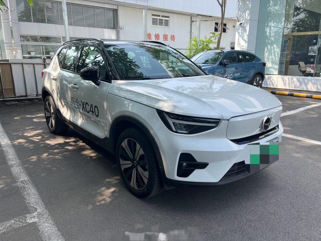 Volvo XC40 EV