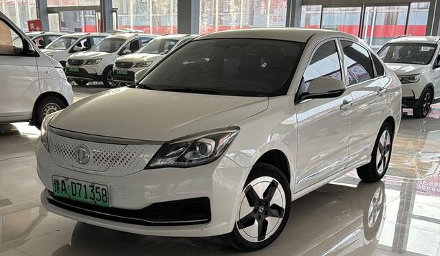 Dongfeng Fengshen E70