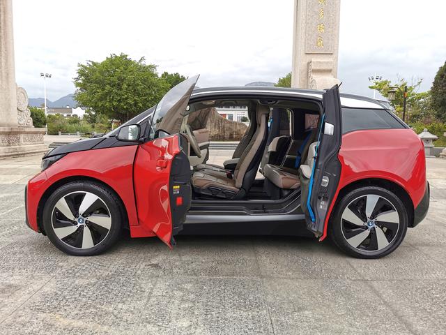 BMW i3 (imported)