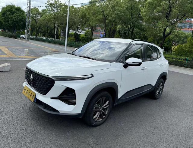 Baojun RS-3