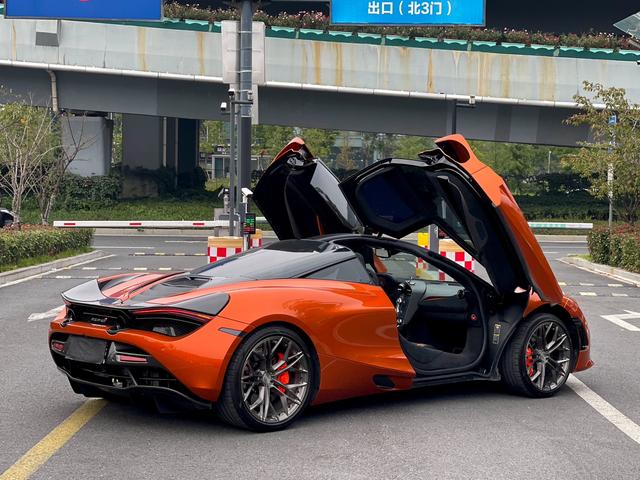 McLaren 720S