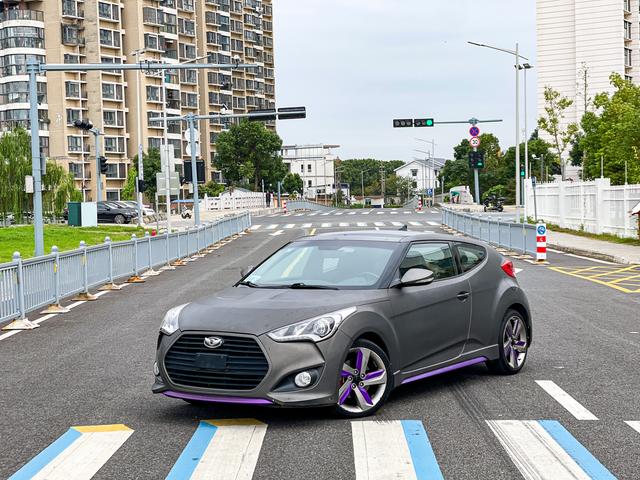 Hyundai Veloster