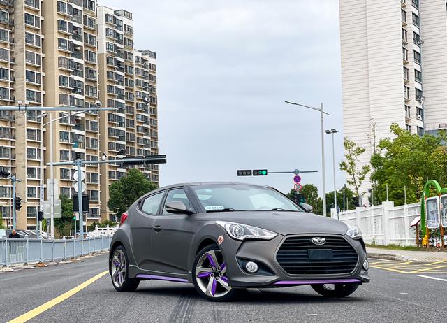 Hyundai Veloster