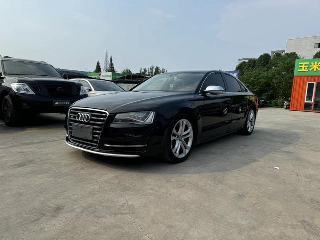 Audi S8