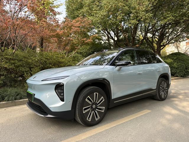 NIO ES7