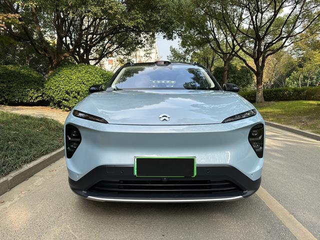 NIO ES7