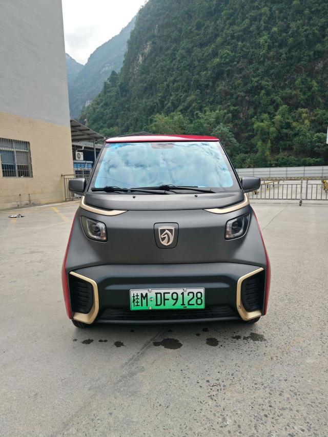 Baojun E200