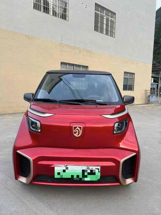 Baojun E200