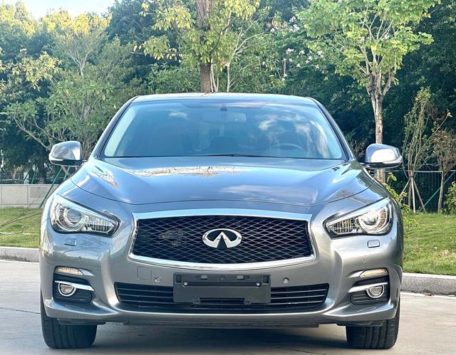 Infiniti Q50L