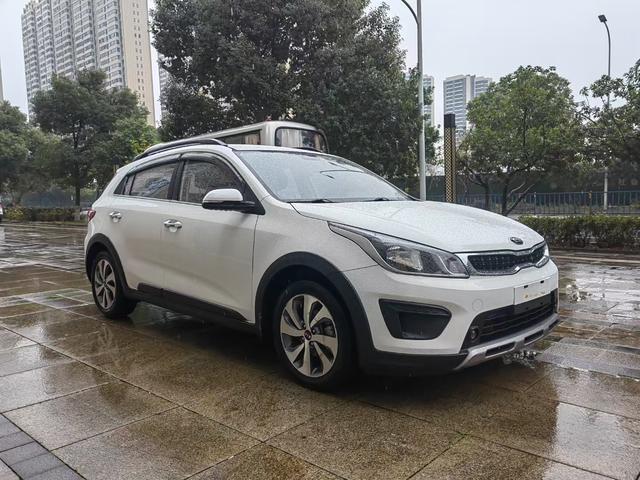 Kia KX CROSS