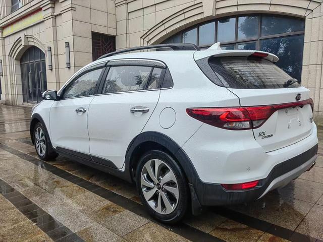 Kia KX CROSS