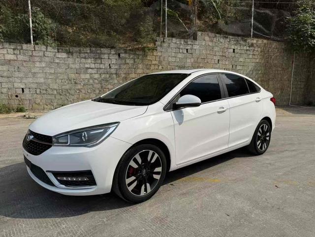 Chery Arrizo 5