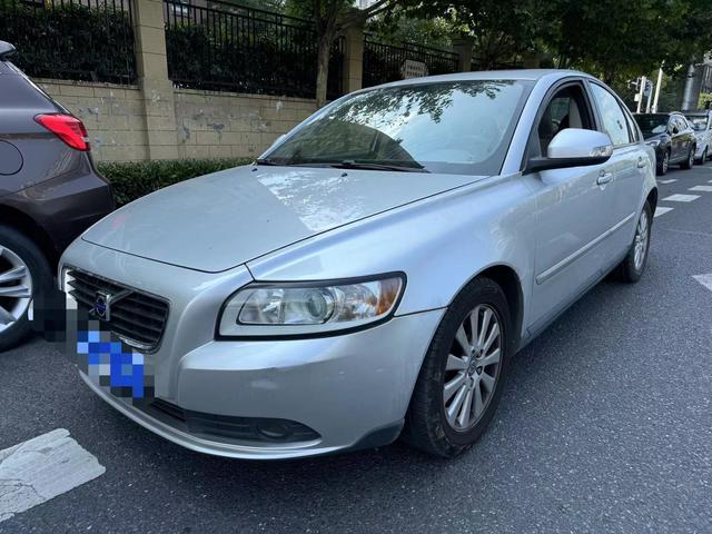 Volvo S40