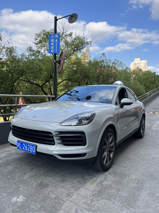 Porsche Cayenne Coupe