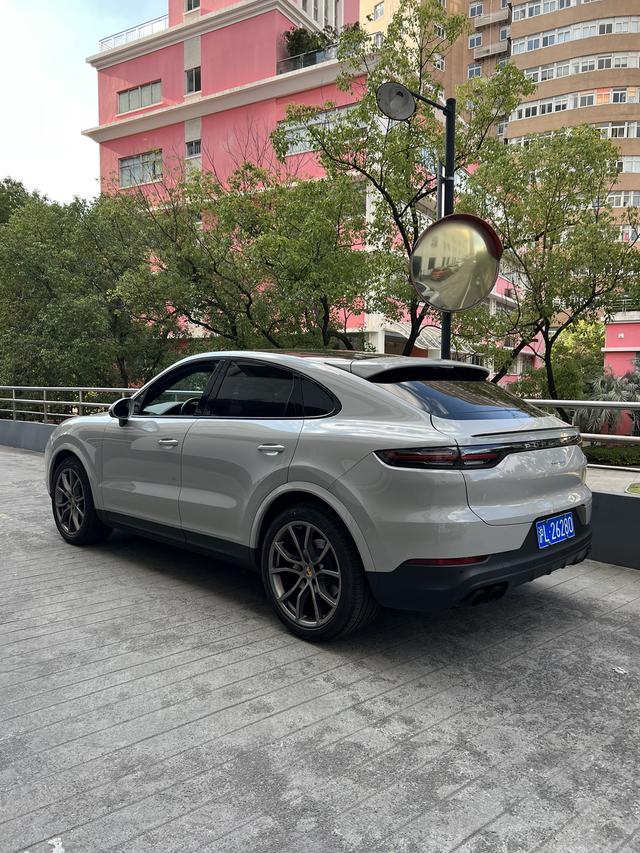 Porsche Cayenne Coupe