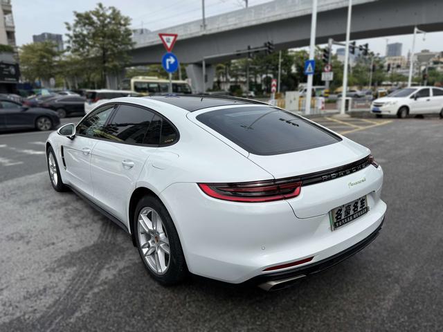 Porsche Panamera E-Hybrid