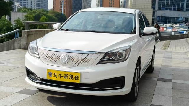 Dongfeng Fengshen E70