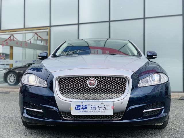 Jaguar XJ