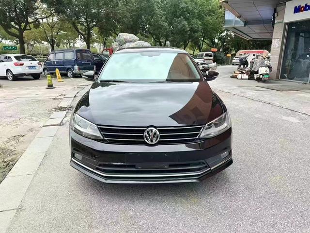 Volkswagen Sagitar