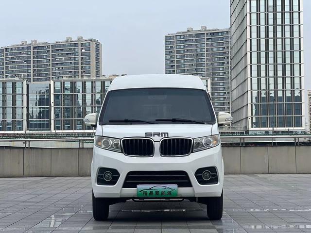 SRM Xinyuan Hiace EV