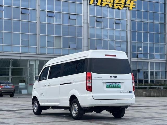 SRM Xinyuan Hiace EV