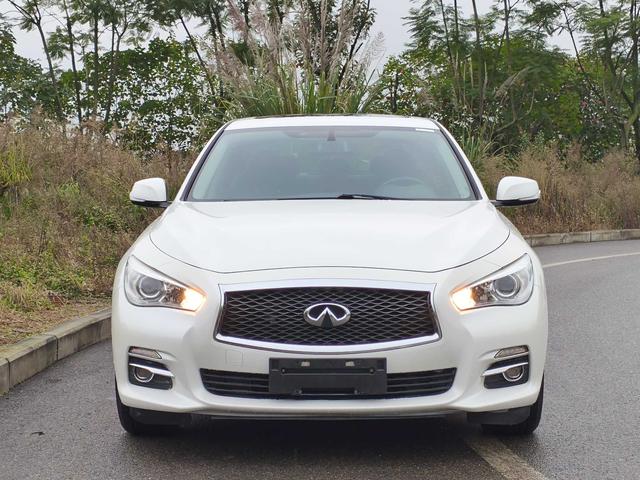 Infiniti Q50L