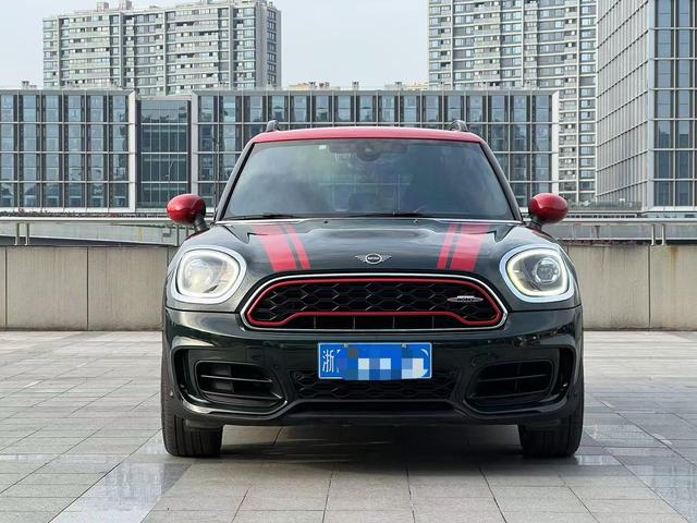 MINI JCW COUNTRYMAN