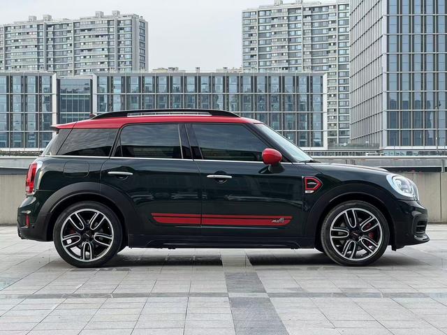 MINI JCW COUNTRYMAN