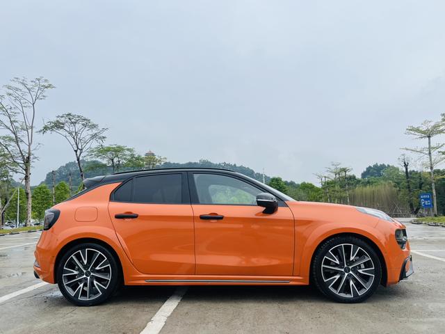 Lynk & Co 02 Hatchback