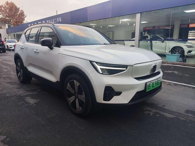 Volvo XC40 EV