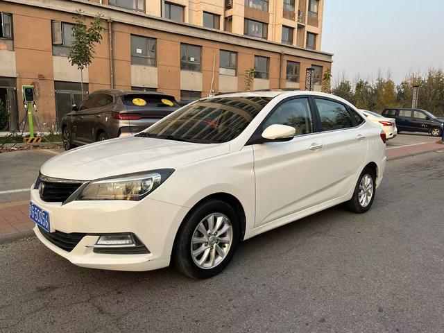 Changan Yuexiang V7