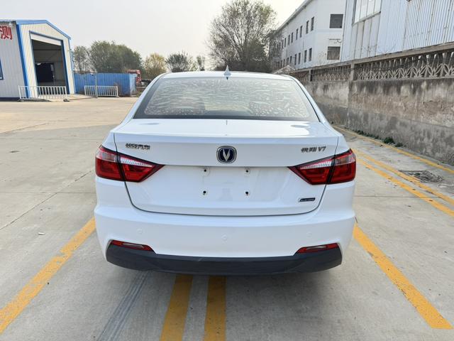 Changan Yuexiang V7