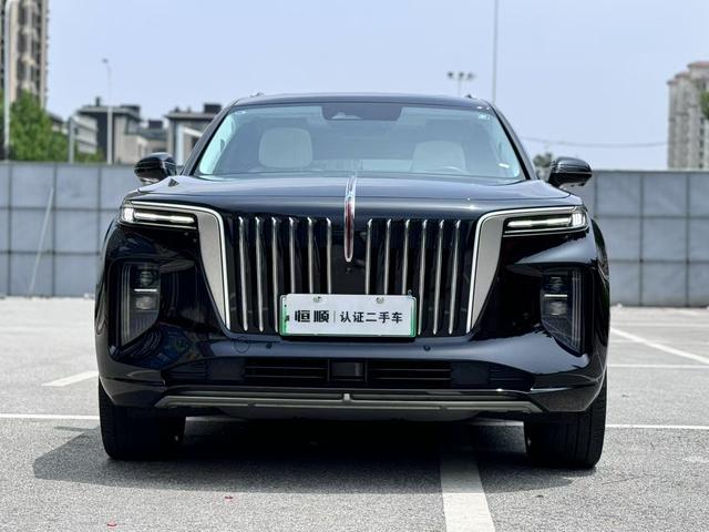 Hongqi E-HS9